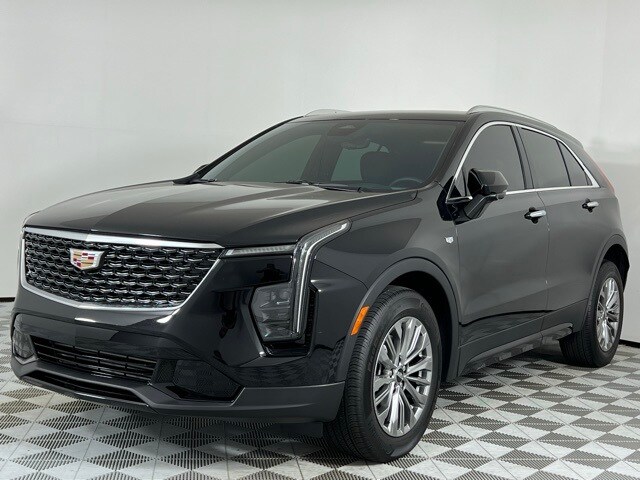 2024 Cadillac XT4 Premium Luxury photo 2