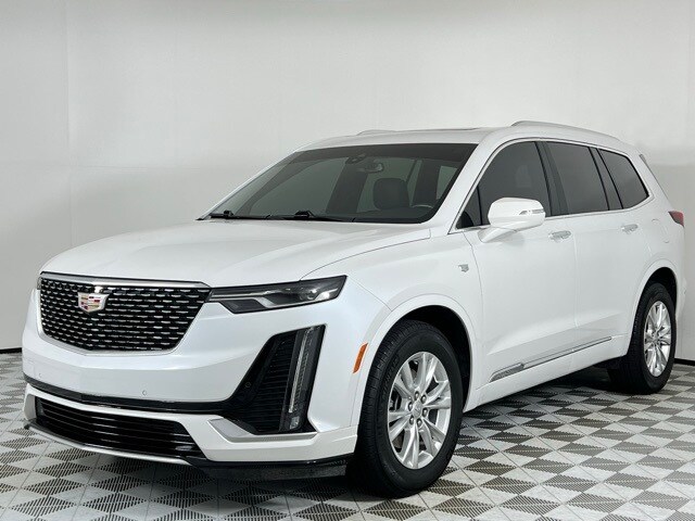 2024 Cadillac XT6 Luxury photo 2