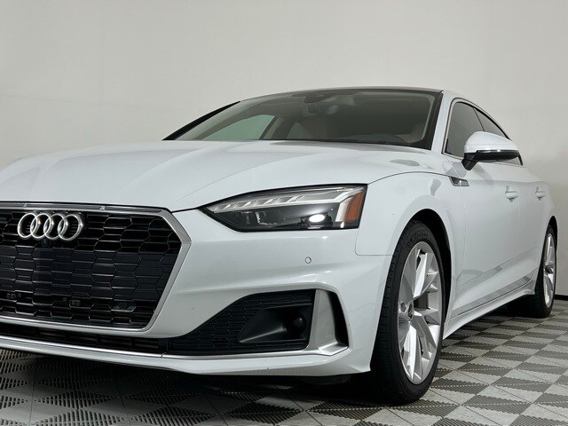 2022 Audi A5 40 Premium Quattro photo 3