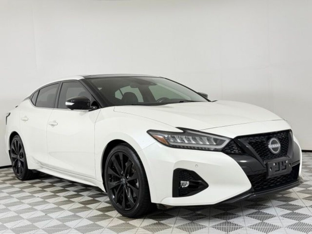 Used 2023 Nissan Maxima SR Sedan