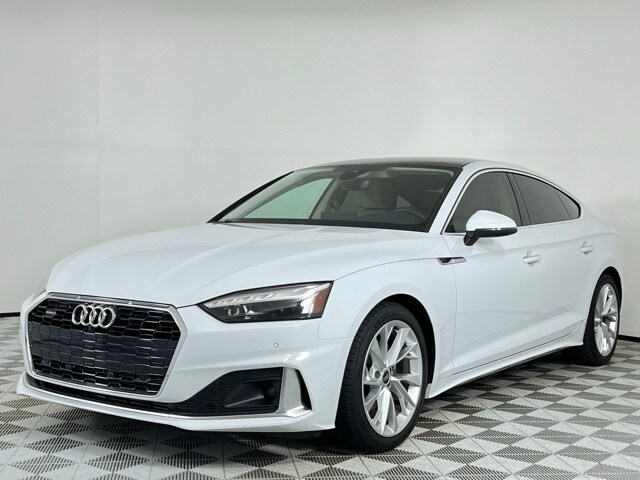 2022 Audi A5 40 Premium Quattro photo 2