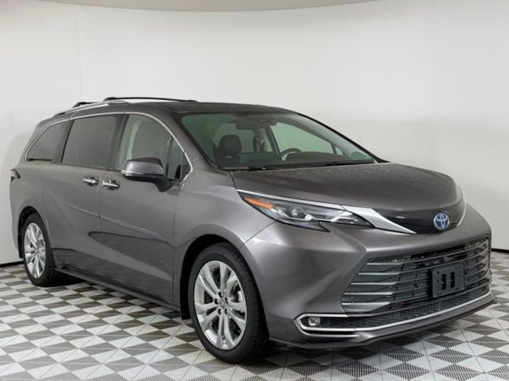 Used 2024 Toyota Sienna Platinum 7 Passenger Van Passenger Van