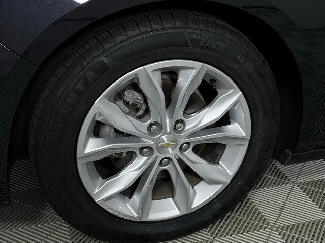 2023 Chevrolet Malibu 1LT photo 4