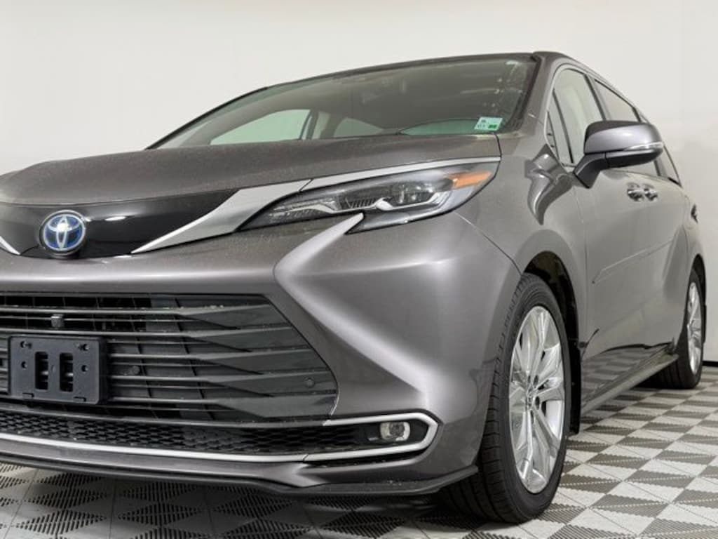 Used 2024 Toyota Sienna Platinum 7 Passenger Van Passenger Van