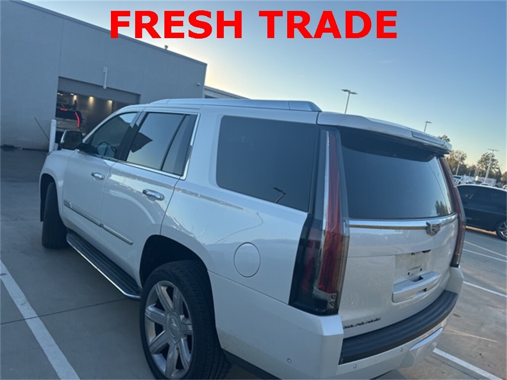 2020 Cadillac Escalade Luxury photo 4