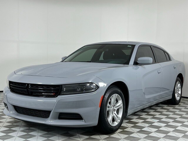 2022 Dodge Charger SXT photo 2
