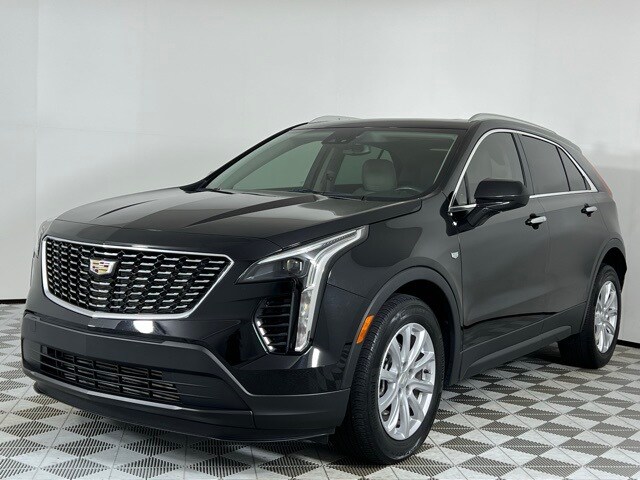 2023 Cadillac XT4 Luxury photo 3