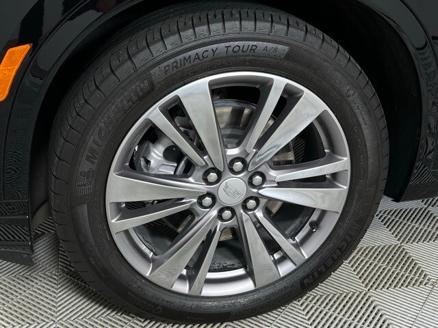 2025 Cadillac XT6 Premium Luxury photo 4
