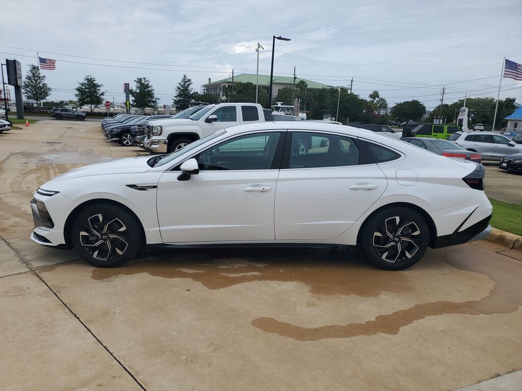 Used 2025 Hyundai Sonata SEL Sedan