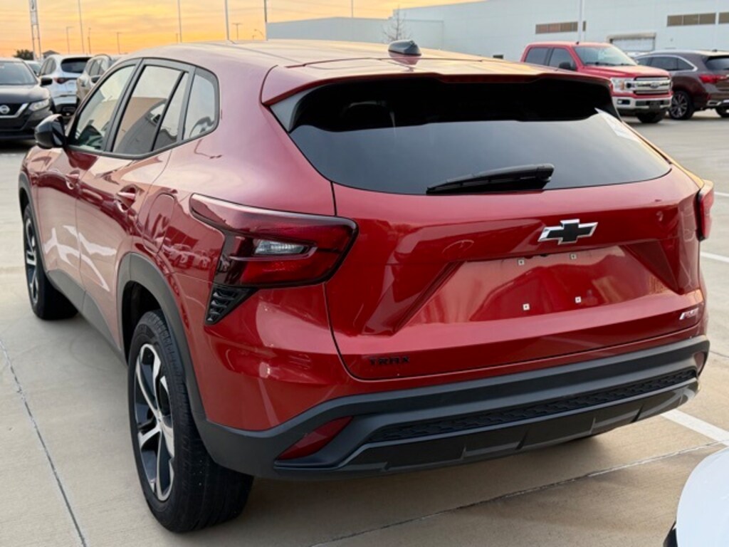 Used 2024 Chevrolet Trax 1RS SUV