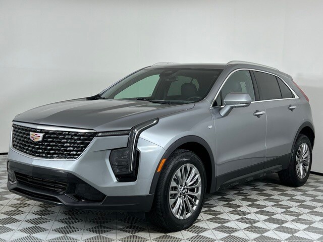 2025 Cadillac XT4 Premium Luxury photo 2