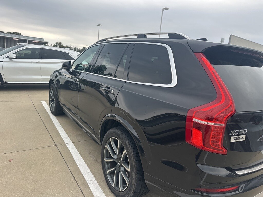 Used 2018 Volvo XC90 T6 AWD Momentum (7 Passenger) SUV