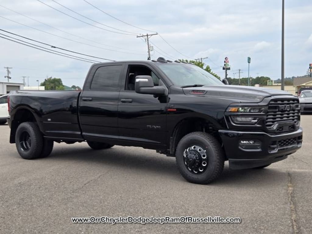 New 2026 Ram 3500 BIG HORN CREW CAB 4X4 8' BOX Pickup