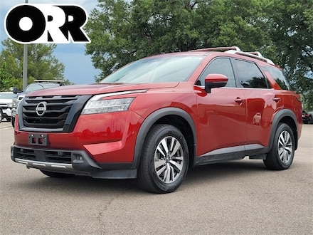 2023 Nissan Pathfinder SL SUV