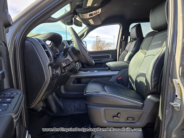 2026 RAM 3500 Chassis Big Horn - Photo 9