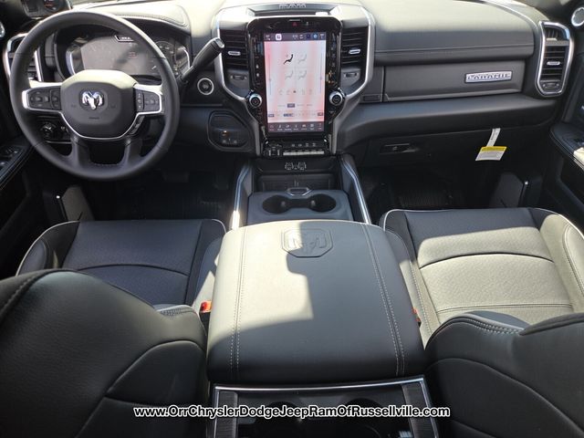 2025 RAM 3500 Chassis Big Horn - Photo 12