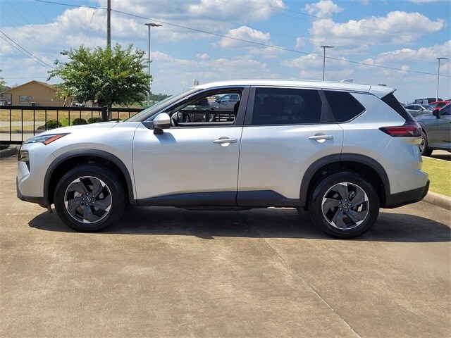 2024 Nissan Rogue AWD SV photo 2