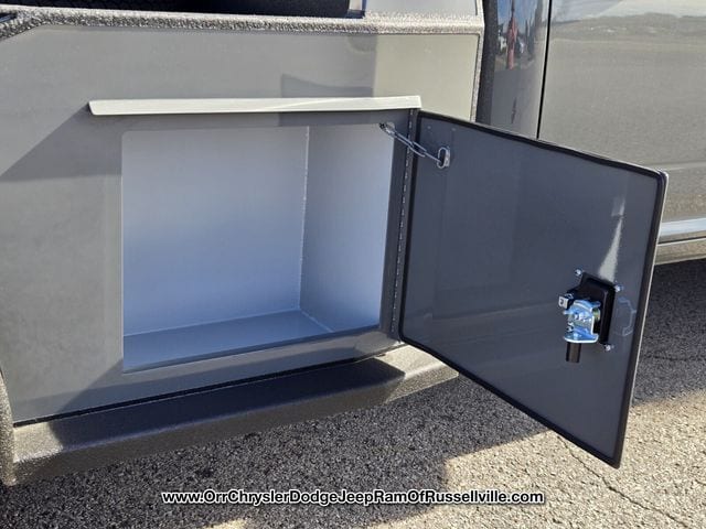 2026 RAM 3500 Chassis Big Horn - Photo 16