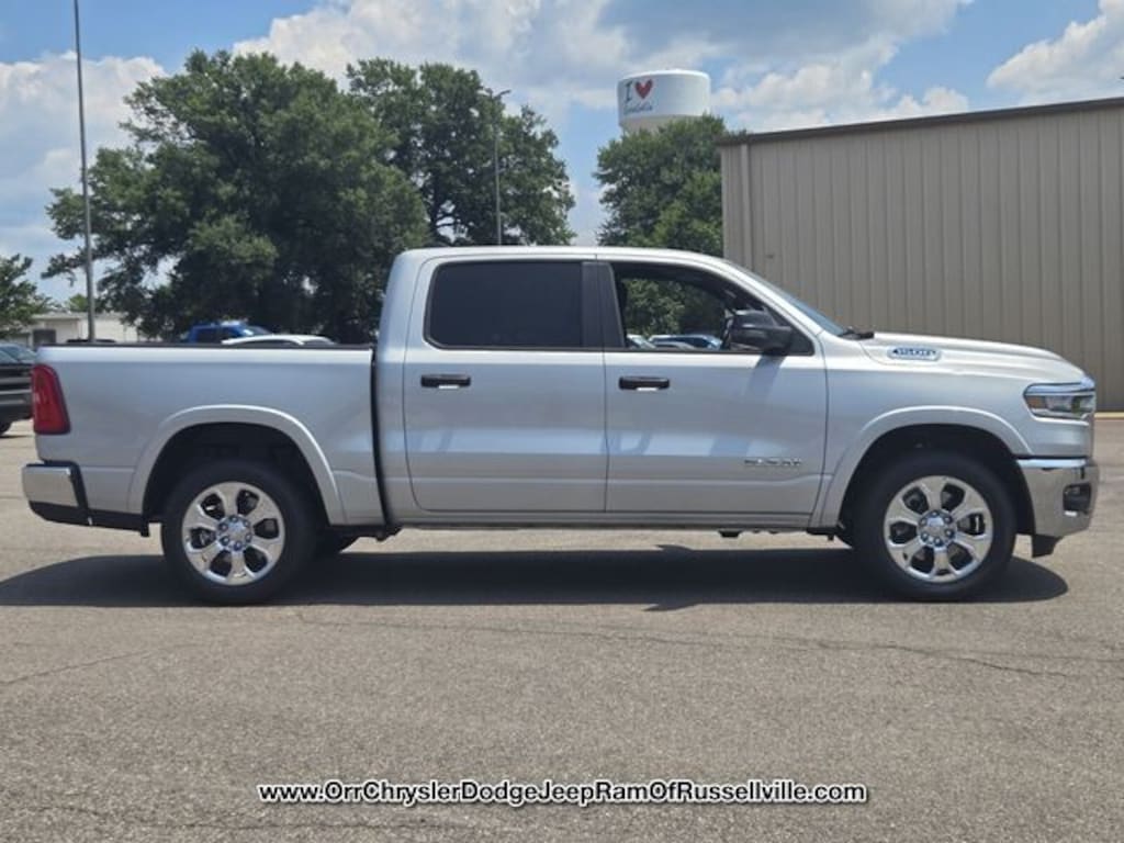 New 2026 Ram 1500 BIG HORN CREW CAB 4X4 5'7 BOX Pickup