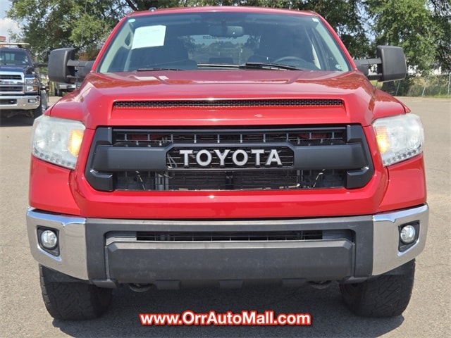 2016 Toyota Tundra CrewMax SR5 photo 2