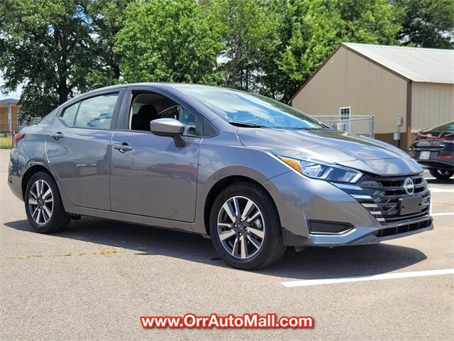 2024 Nissan Versa 1.6 SV photo 3