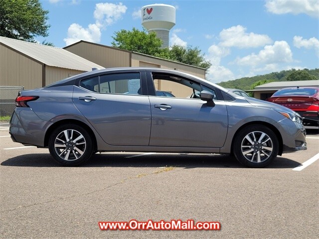 2024 Nissan Versa 1.6 SV photo 4