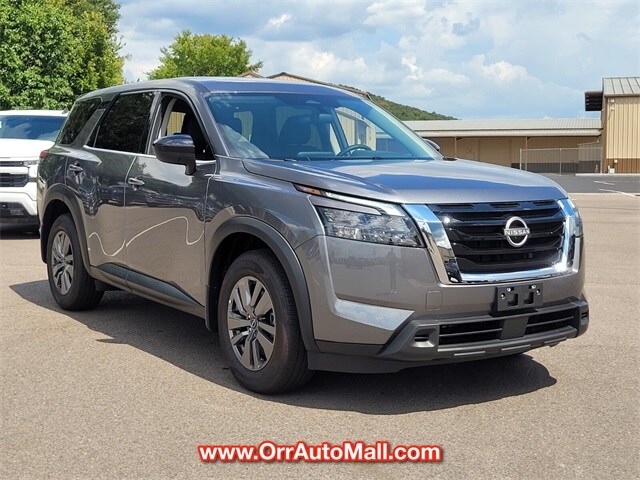 2025 Nissan Pathfinder S photo 3