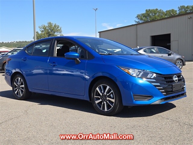 2024 Nissan Versa 1.6 SV photo 3