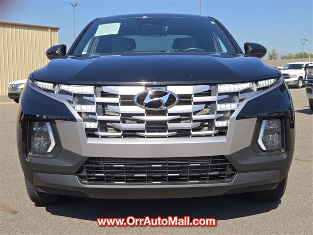 2024 Hyundai Santa Cruz SE photo 2