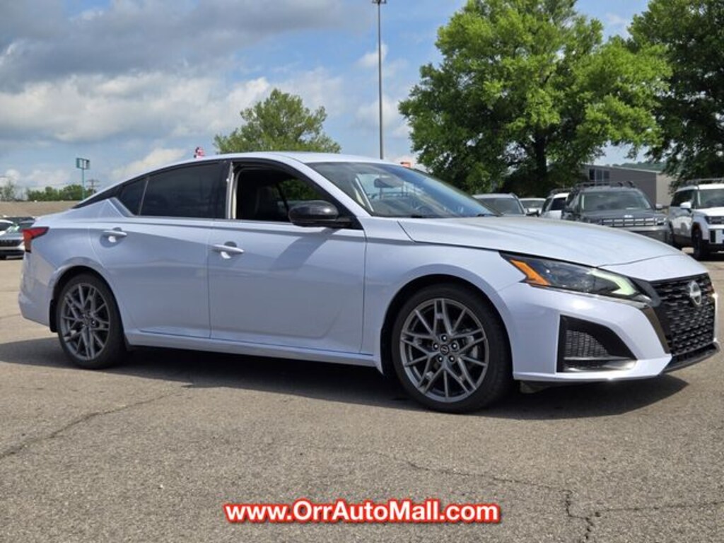 Used 2023 Nissan Altima 2.0 SR Sedan