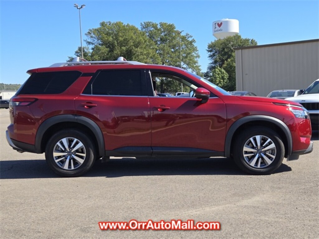 Used 2023 Nissan Pathfinder SL SUV