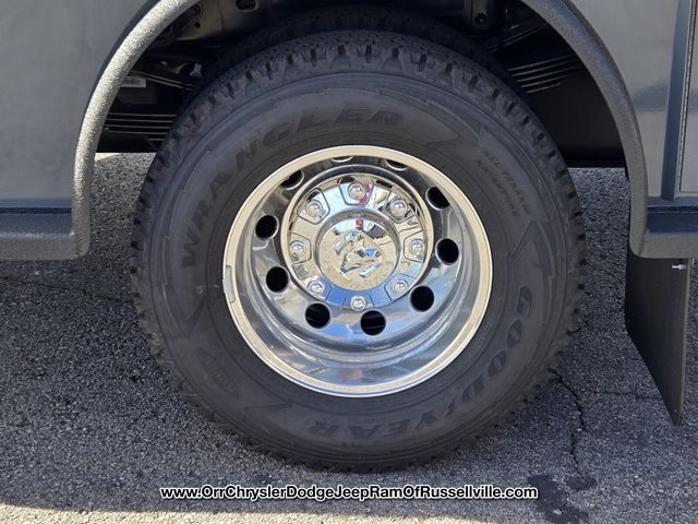 2026 RAM 3500 Chassis Big Horn - Photo 14