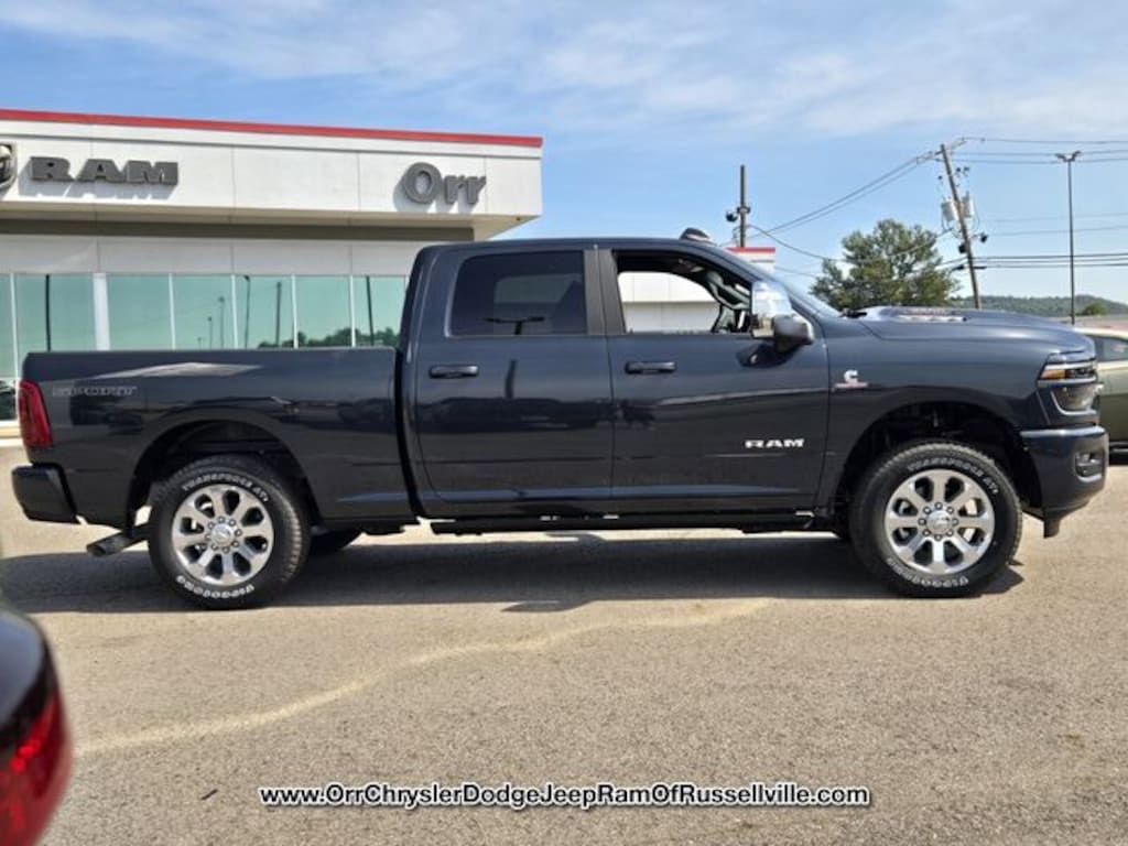 New 2026 Ram 2500 LARAMIE CREW CAB 4X4 6'4 BOX Pickup