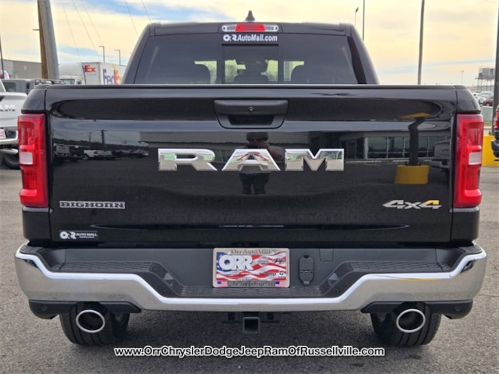 New 2026 Ram 1500 BIG HORN CREW CAB 4X4 5'7 BOX Pickup