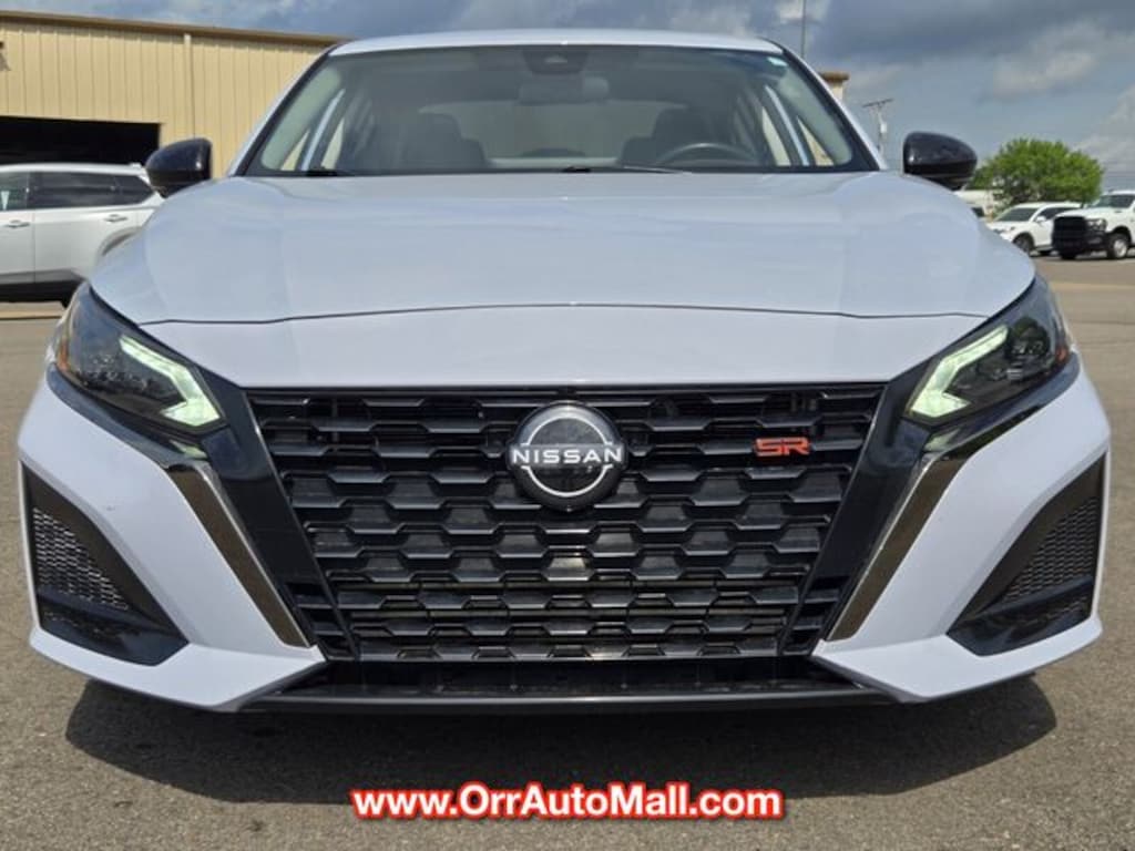 Used 2023 Nissan Altima 2.0 SR Sedan