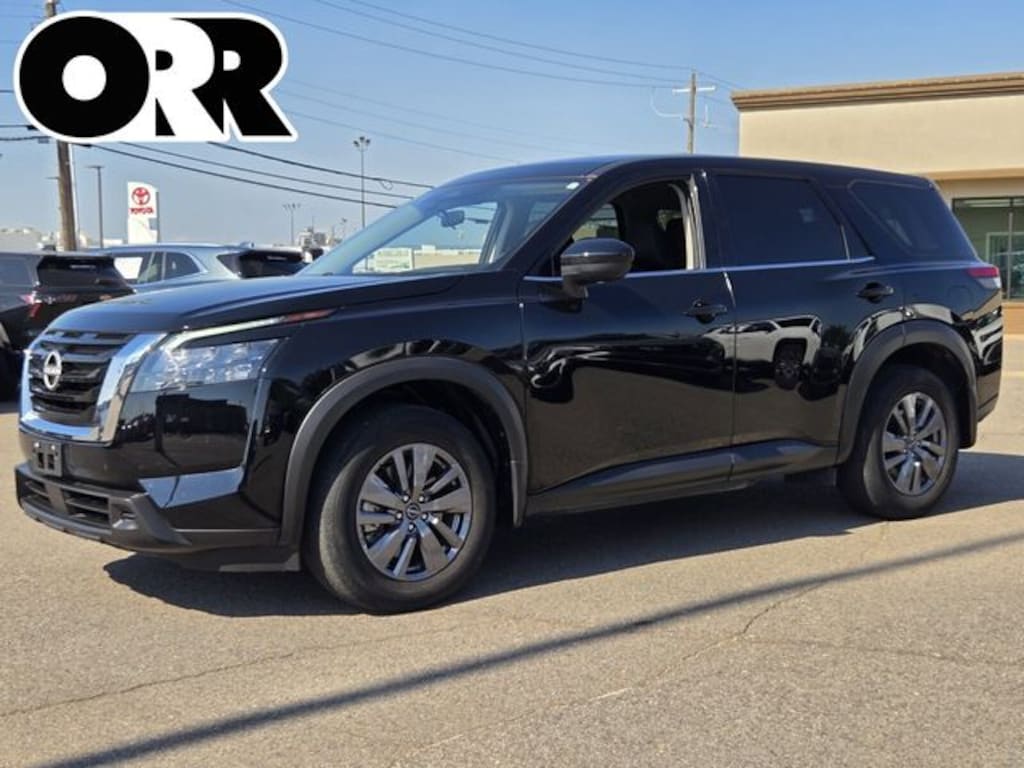 Used 2025 Nissan Pathfinder S SUV