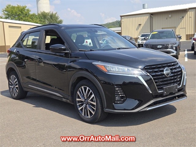 2024 Nissan Kicks SR photo 3