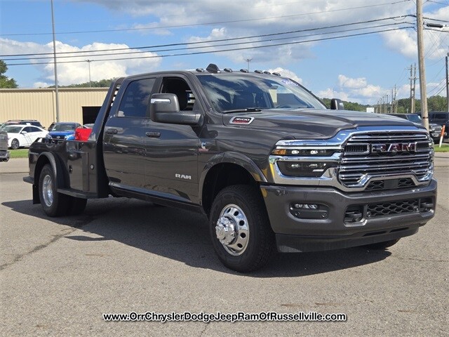 2025 Ram 3500 Big Horn photo 3