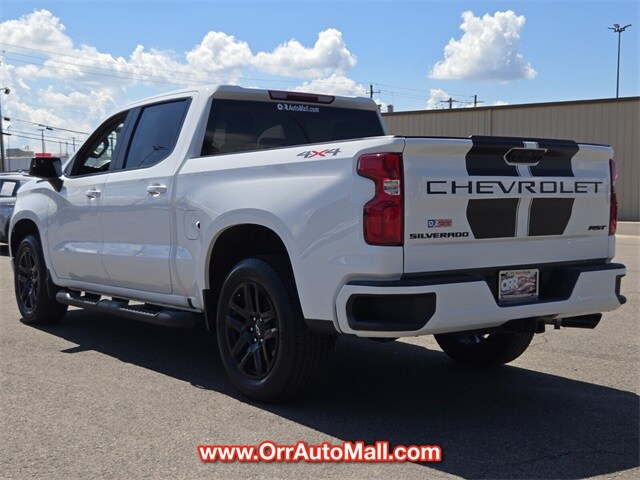 2024 Chevrolet Silverado 1500 RST photo 3