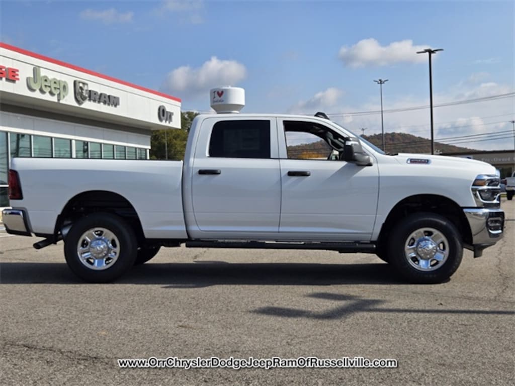 New 2026 Ram 2500 TRADESMAN CREW CAB 4X4 6'4 BOX Pickup