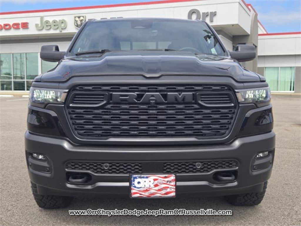 New 2025 Ram 1500 WARLOCK CREW CAB 4X4 5'7 BOX Pickup