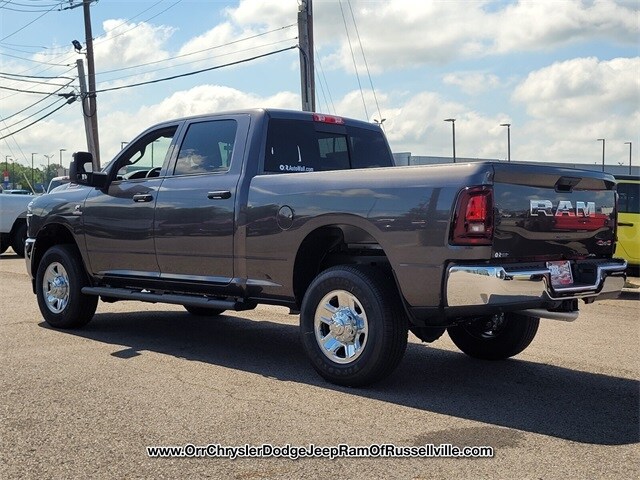 2025 Ram 2500 Tradesman photo 3