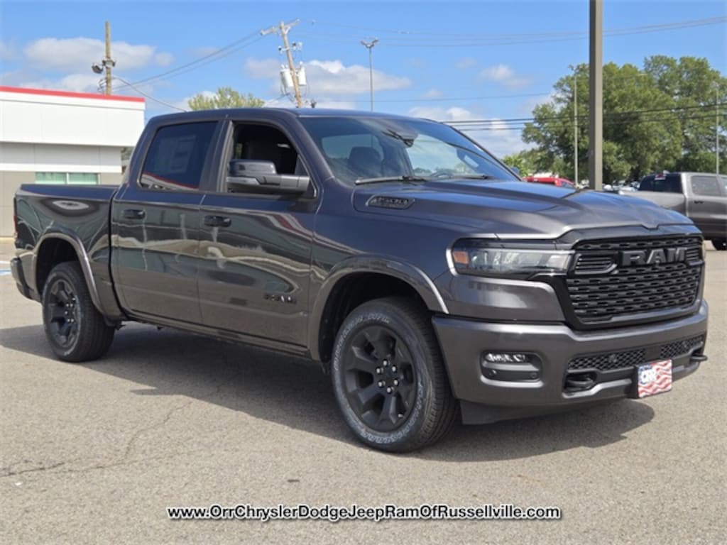 New 2025 Ram 1500 LONE STAR CREW CAB 4X4 5'7 BOX Pickup