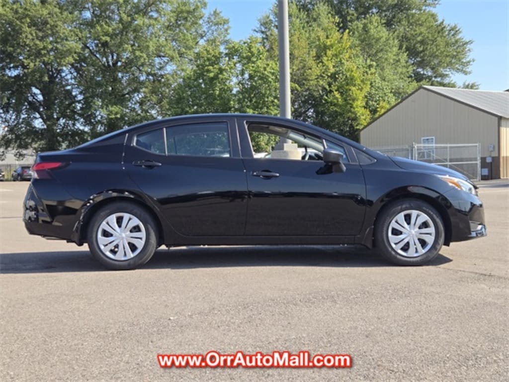 Used 2025 Nissan Versa 1.6 S Sedan