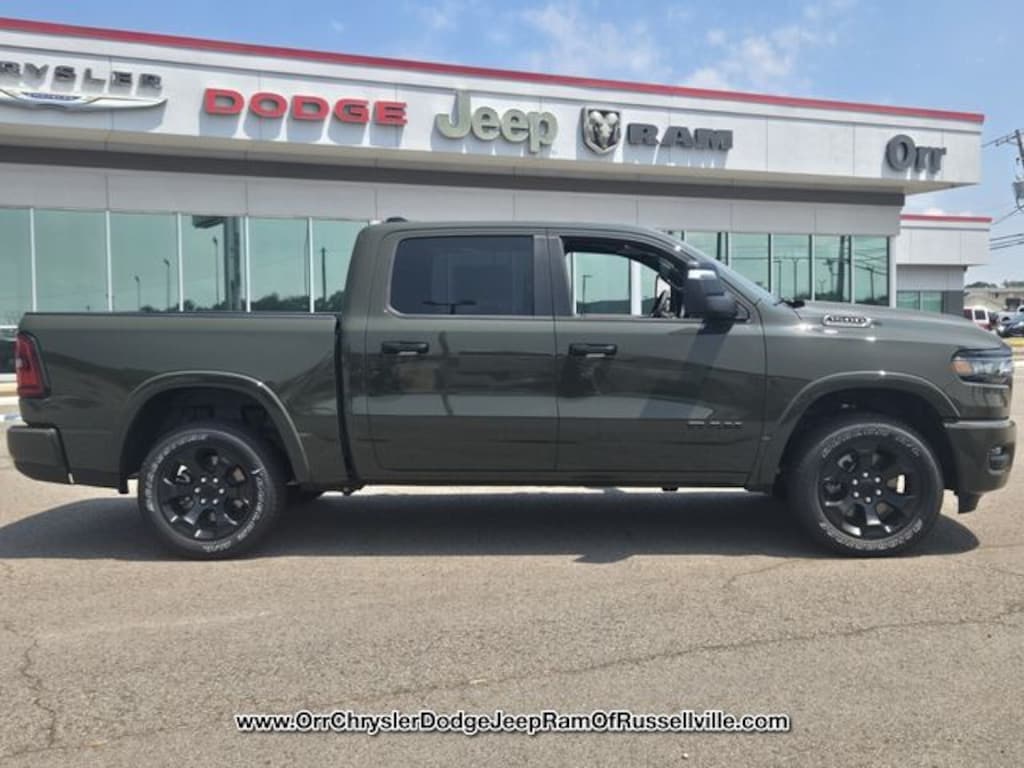 New 2026 Ram 1500 BIG HORN CREW CAB 4X4 5'7 BOX Pickup