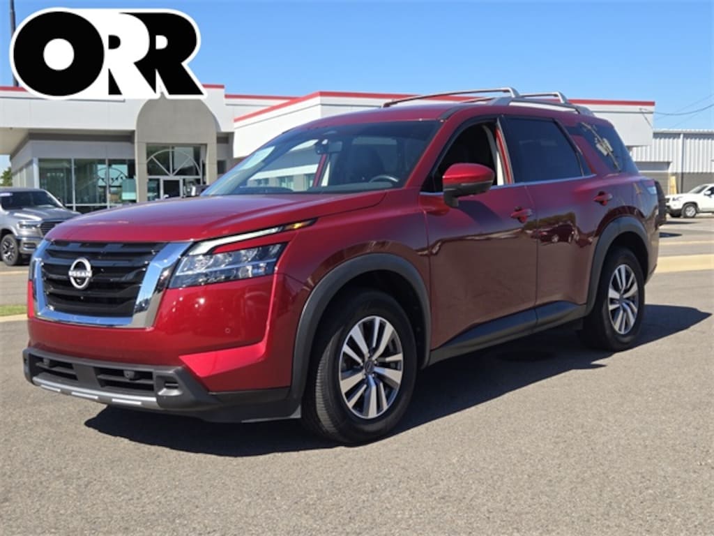 Used 2023 Nissan Pathfinder SL SUV