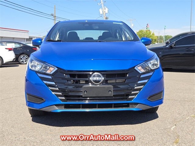 2024 Nissan Versa 1.6 SV photo 2