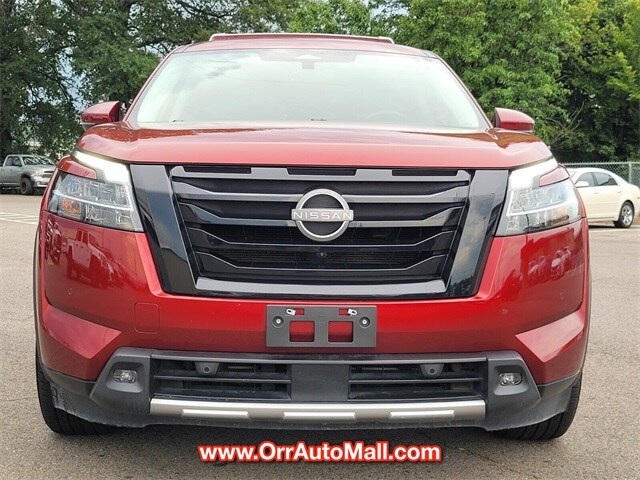 2023 Nissan Pathfinder SL photo 2