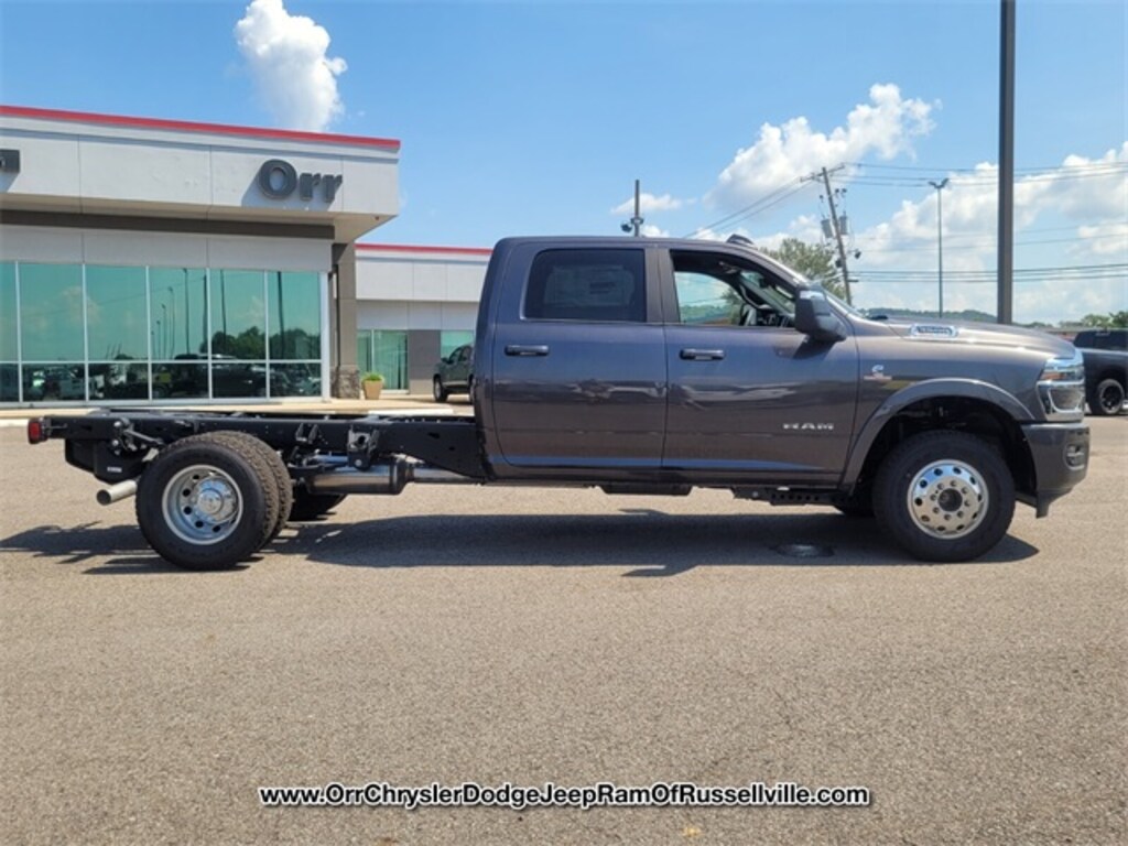 New 2025 Ram 3500 Chassis Cab 3500 BIG HORN CREW CAB CHASSIS 4X4 60' CA Pickup