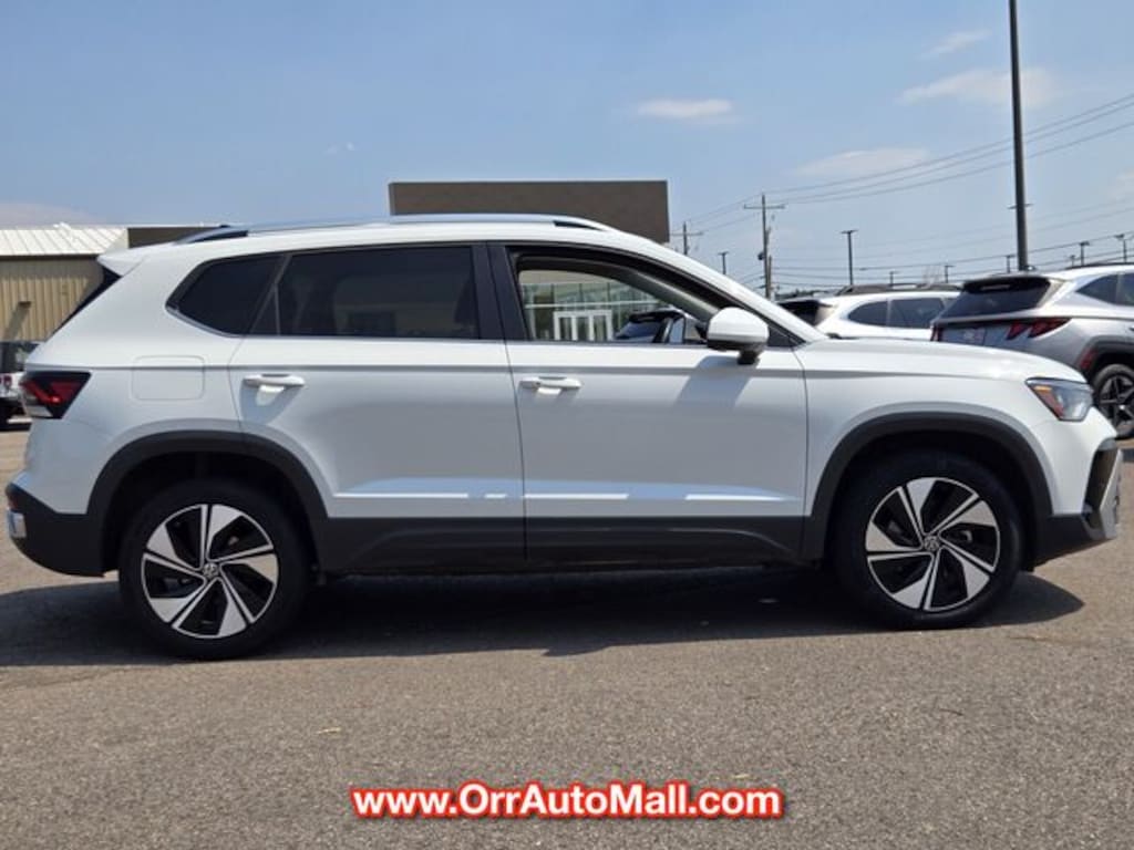 Used 2025 Volkswagen Taos 1.5T SE SUV